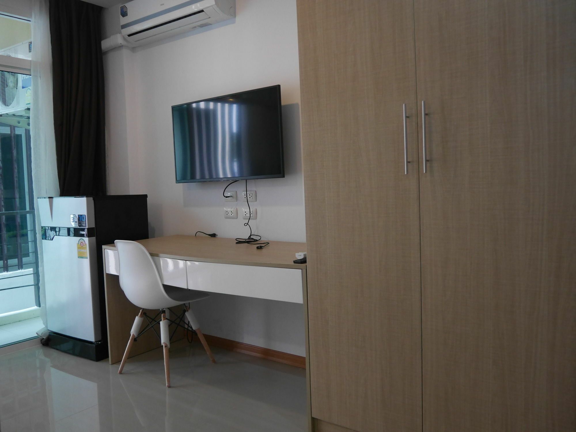 Darisa Apartment Service Patong Bagian luar foto